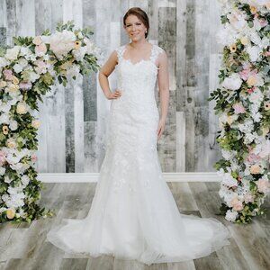 Trumpet Lace Wedding Dress with Hand-Beaded Lace, Detachable Cap Sleeves & Corse